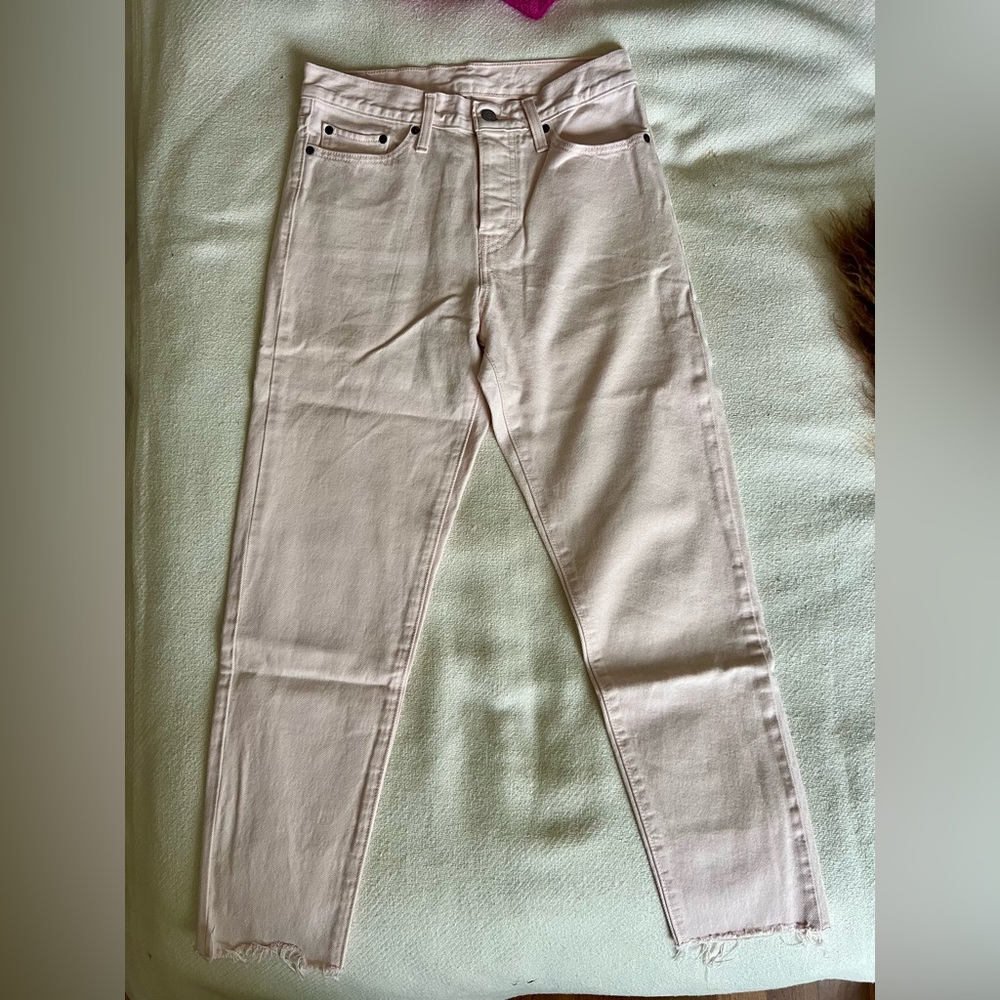 Levi's Wedgie Straight Fit Jean in Light Pink